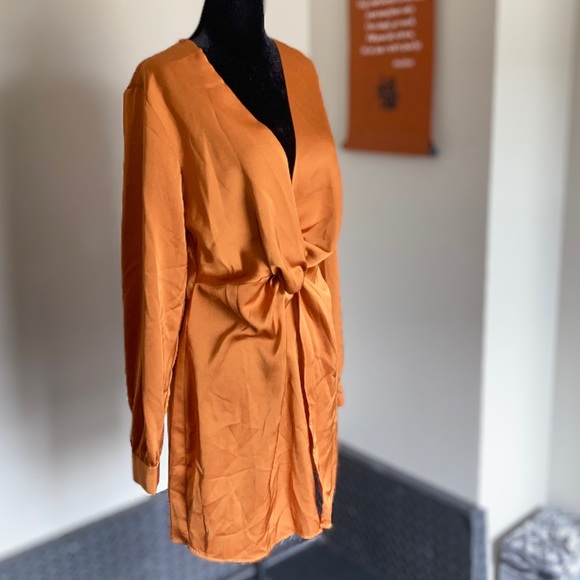 Forever 21 | Twist-Front Silky Dress - 8, Orange - Picture 3 of 13